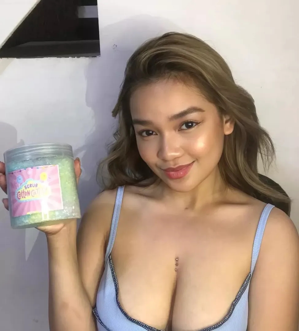 Xyriel Manabat