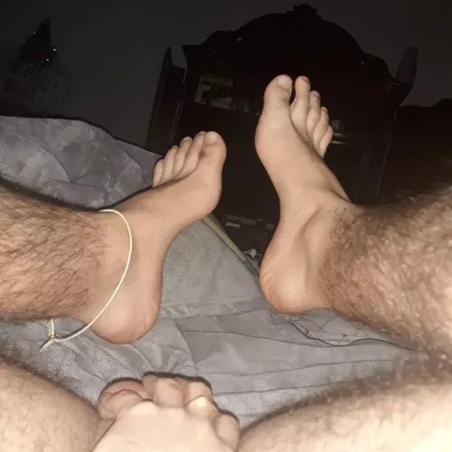 yall into hairy legs?