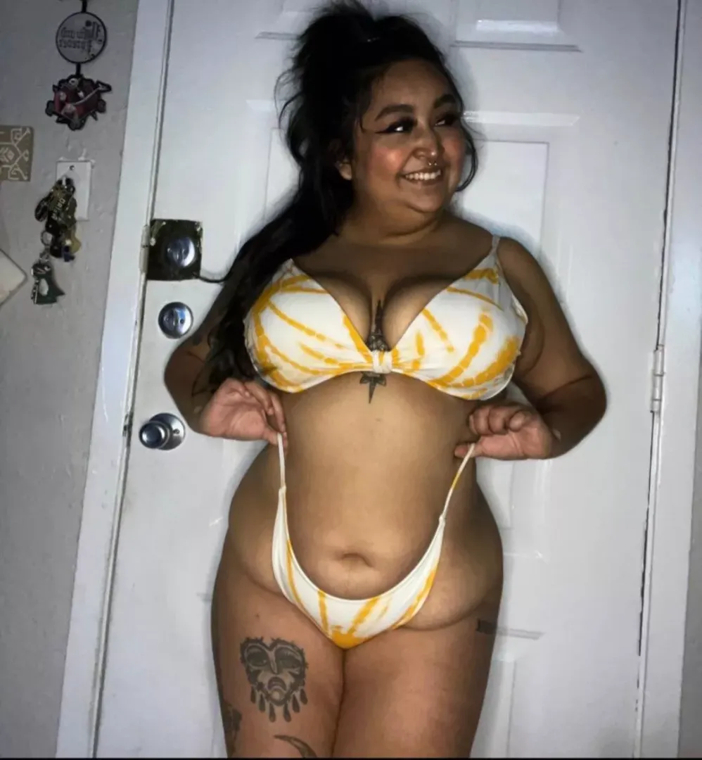 Yall like chubby latinas here?