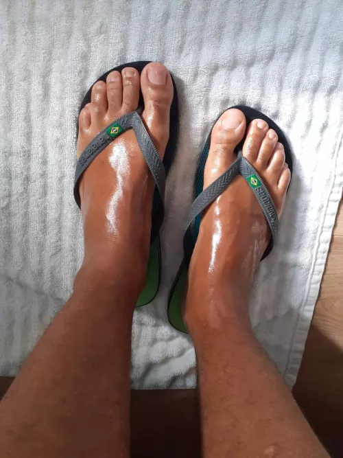 Y'all talking about soles, but is there some love left for the toes 🥺 ?