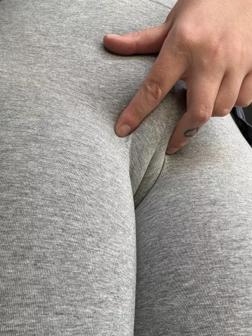 Yoga pants toe