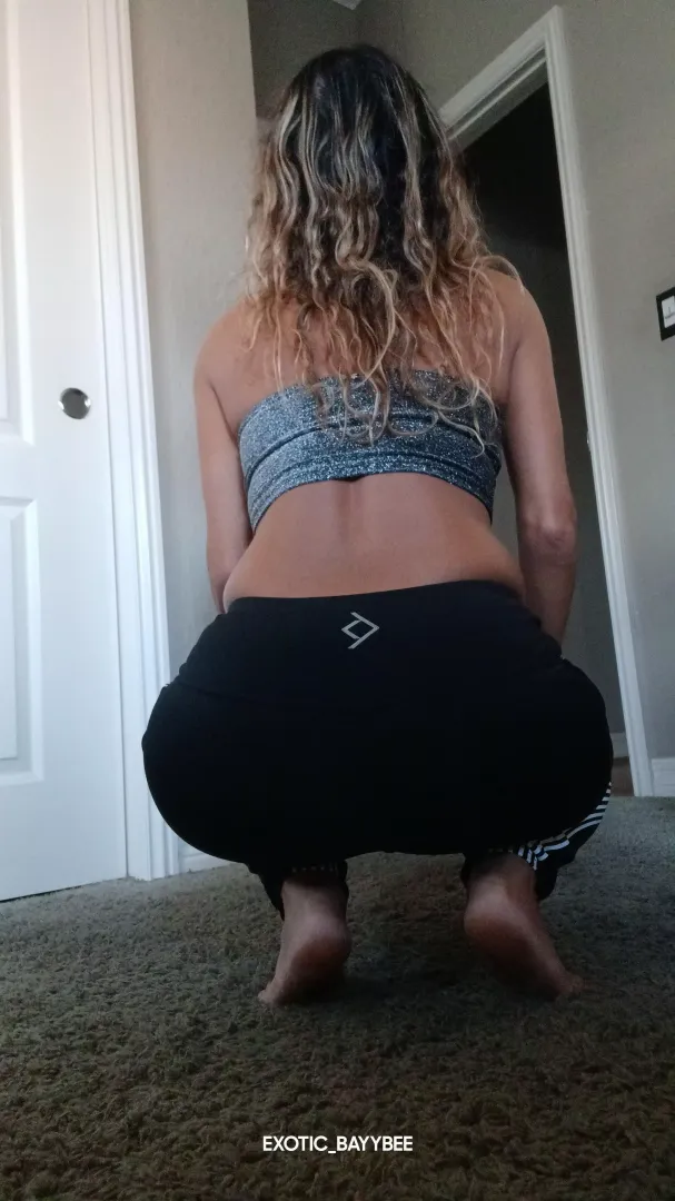 Yogapants, making bets and football all day