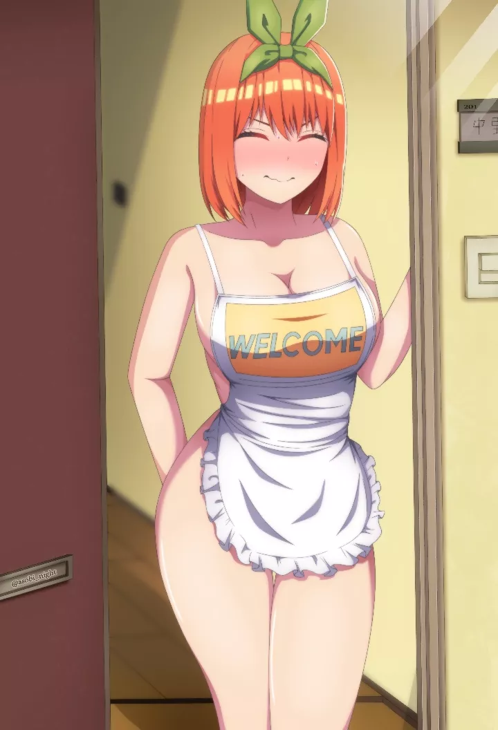 Yotsuba's Welcoming Apron (The Quintessential Quintuplets)