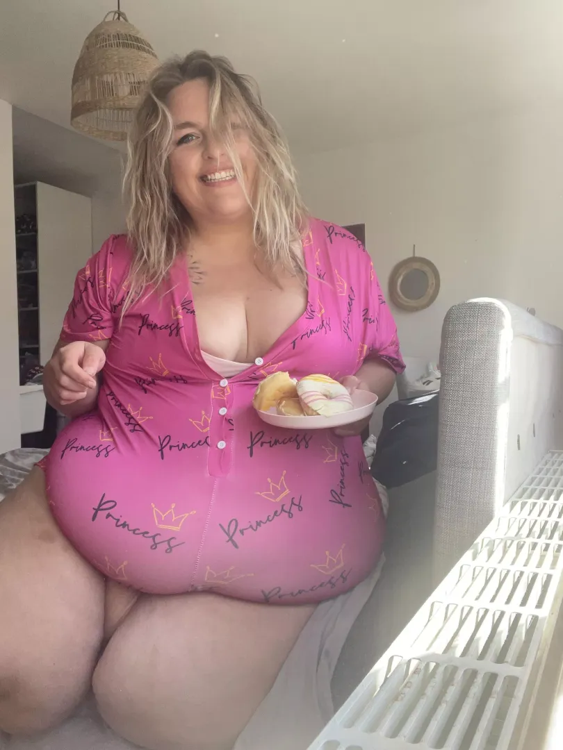 You bring the donuts, i ride the dick … deal ?