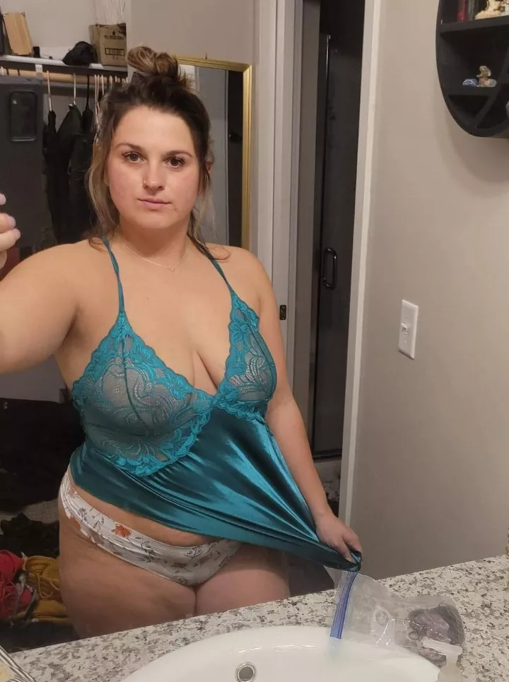 you can cum down my chimney🥰