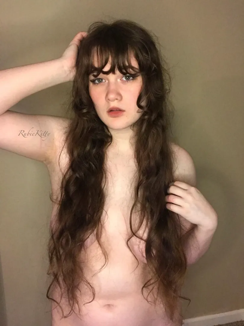 You can have some fun with this brunette😉