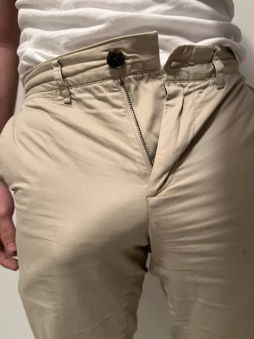 You can practically see the head in these pants