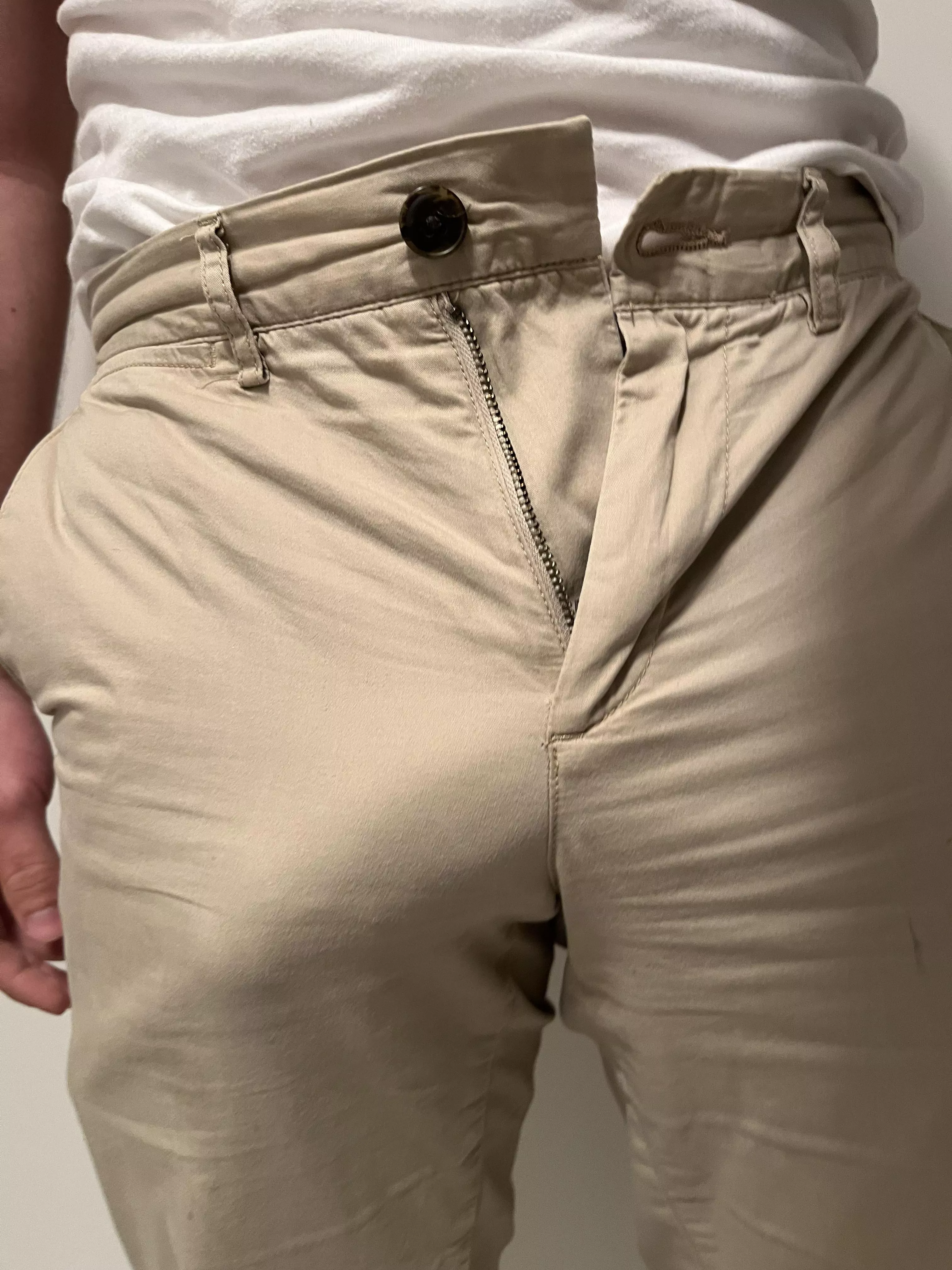 You can practically see the head in these pants