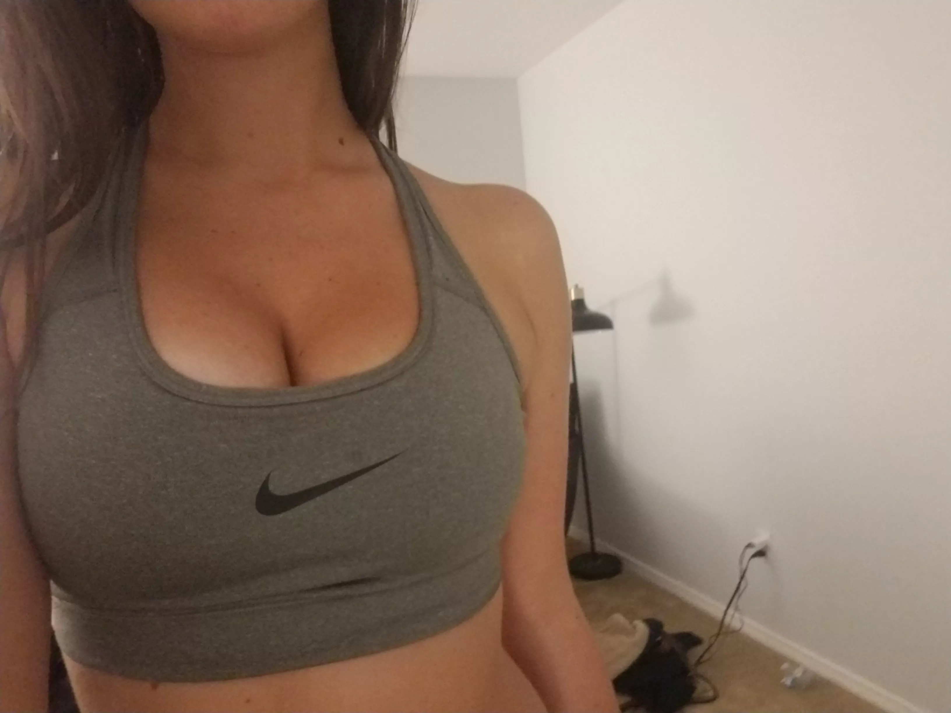 you can see a little bit of my tanlines :)