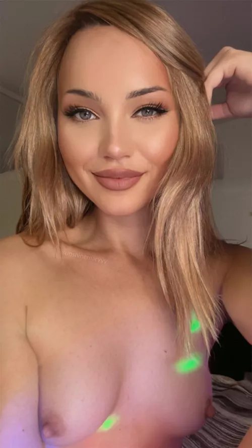 you can’t beat a good topless selfie