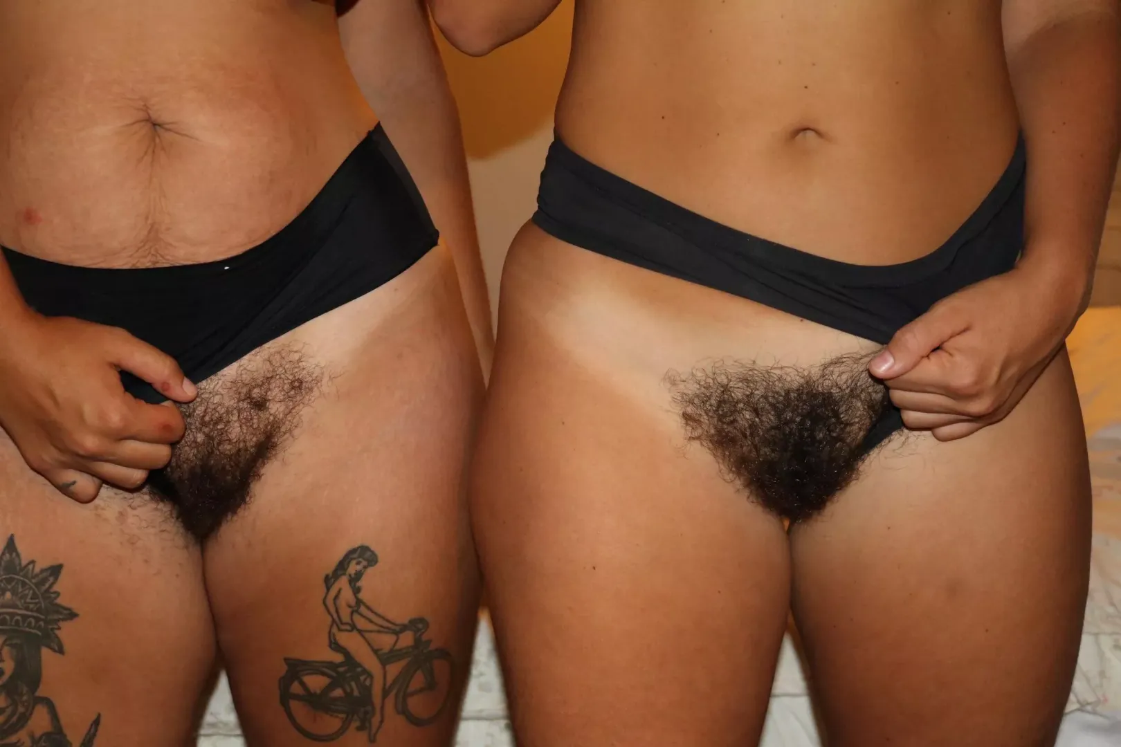 You didn’t know I had hairy friends, did you???😈