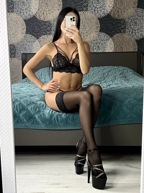 You don’t deserve my attention, loser. Just worship my beautiful legs until I kick you with my heel [domme]