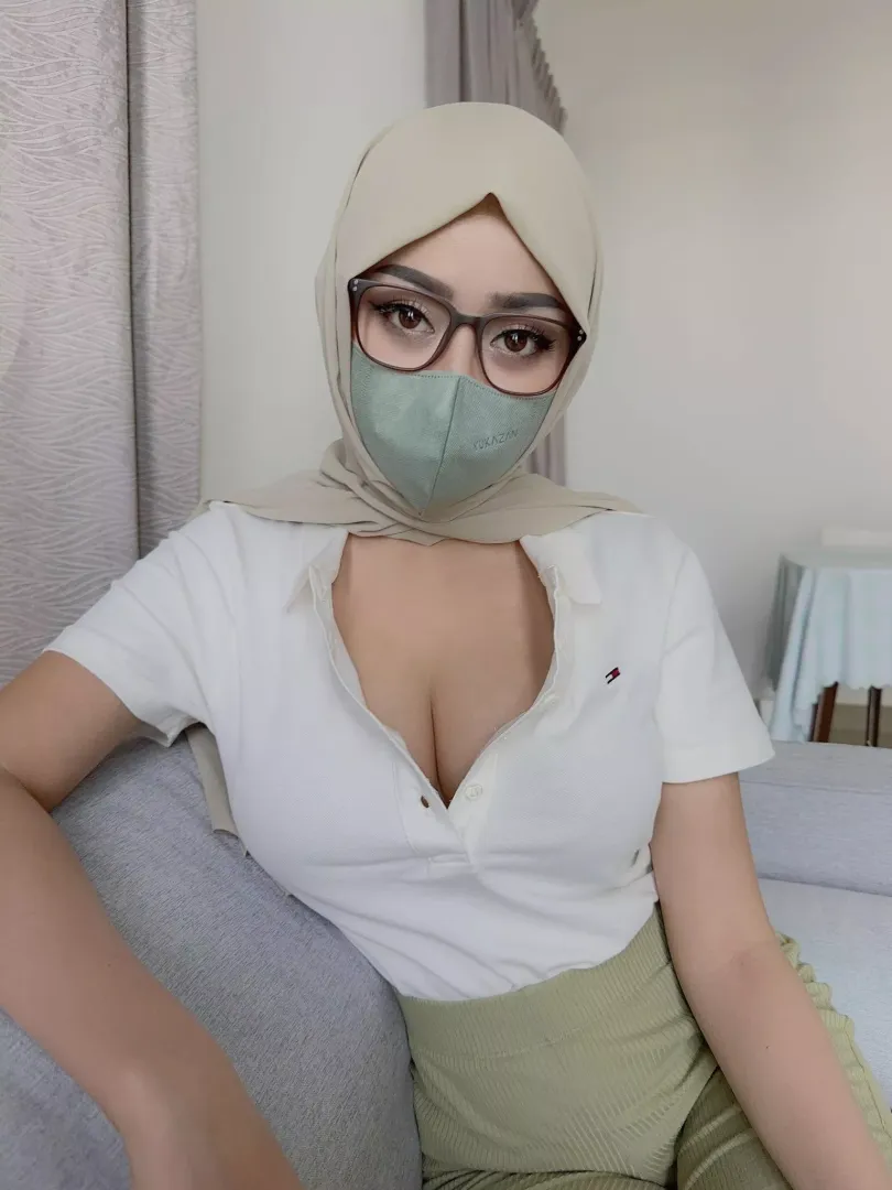 You enter and there I am, and you see me like this. What's the play