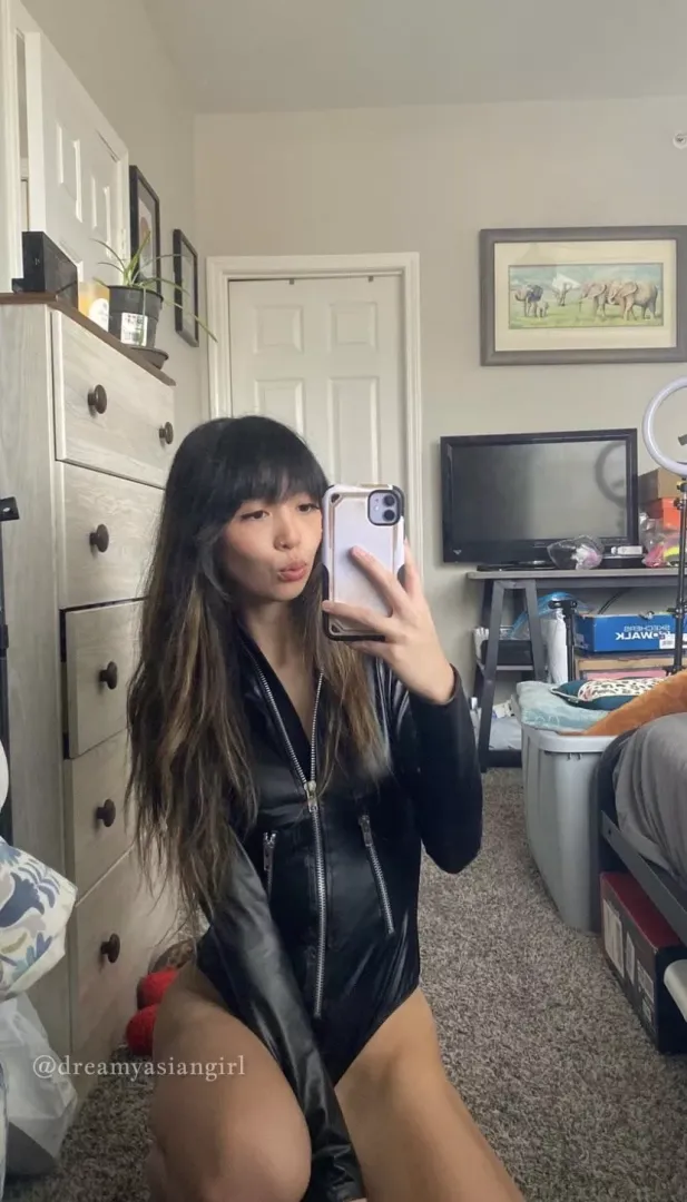 You into stoner asian rave girls? :-)