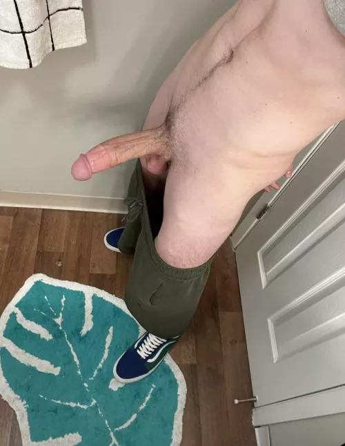 You know what they say about big feet