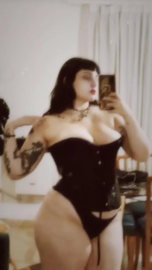 You see this blury? Yeah... Thats becuase Ive put a spell on you through hypnosis without you noticing... You are my stupid gobling now forever🔮❤️‍🔥😈