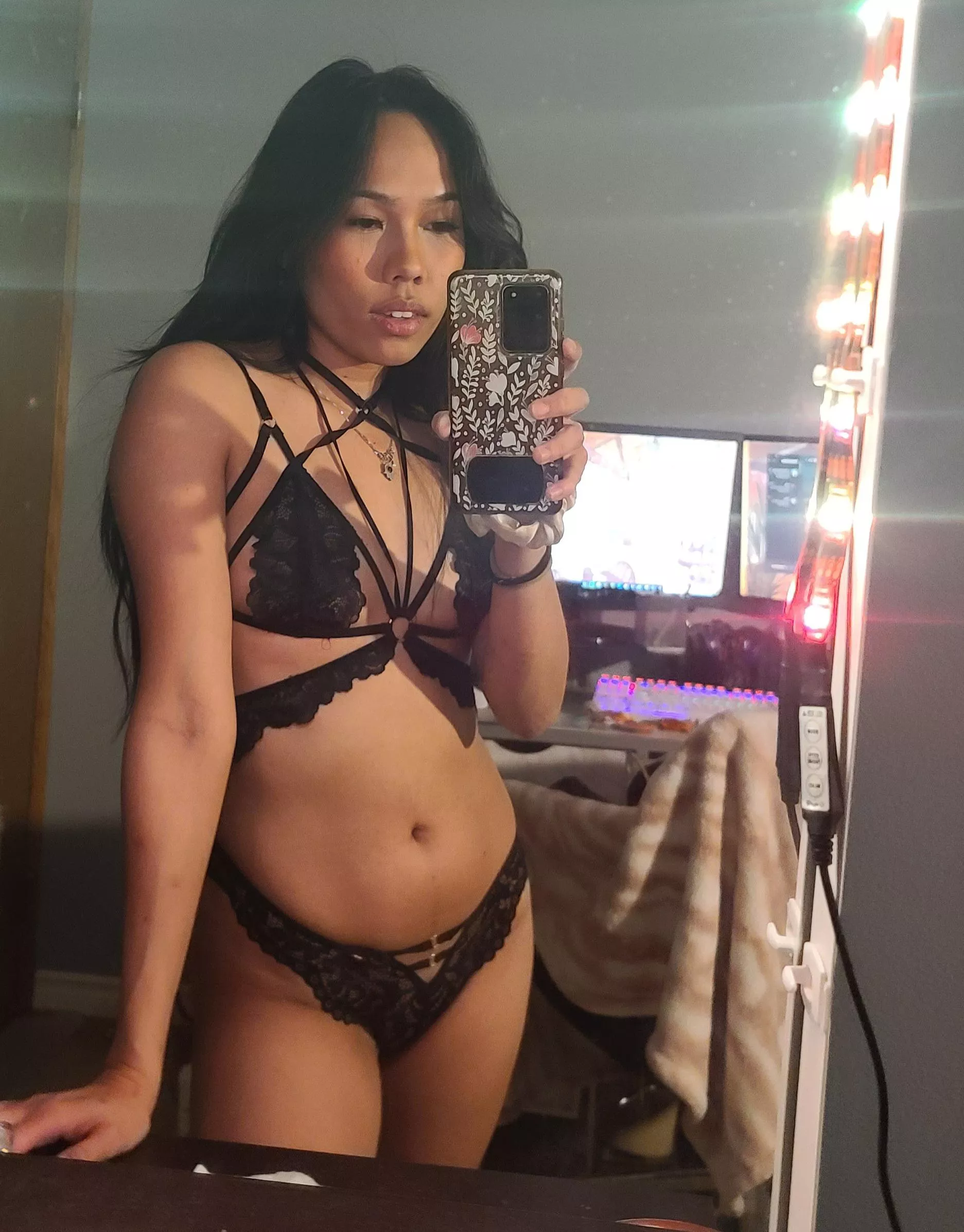 You take me out for dinner, I'll give you dessert