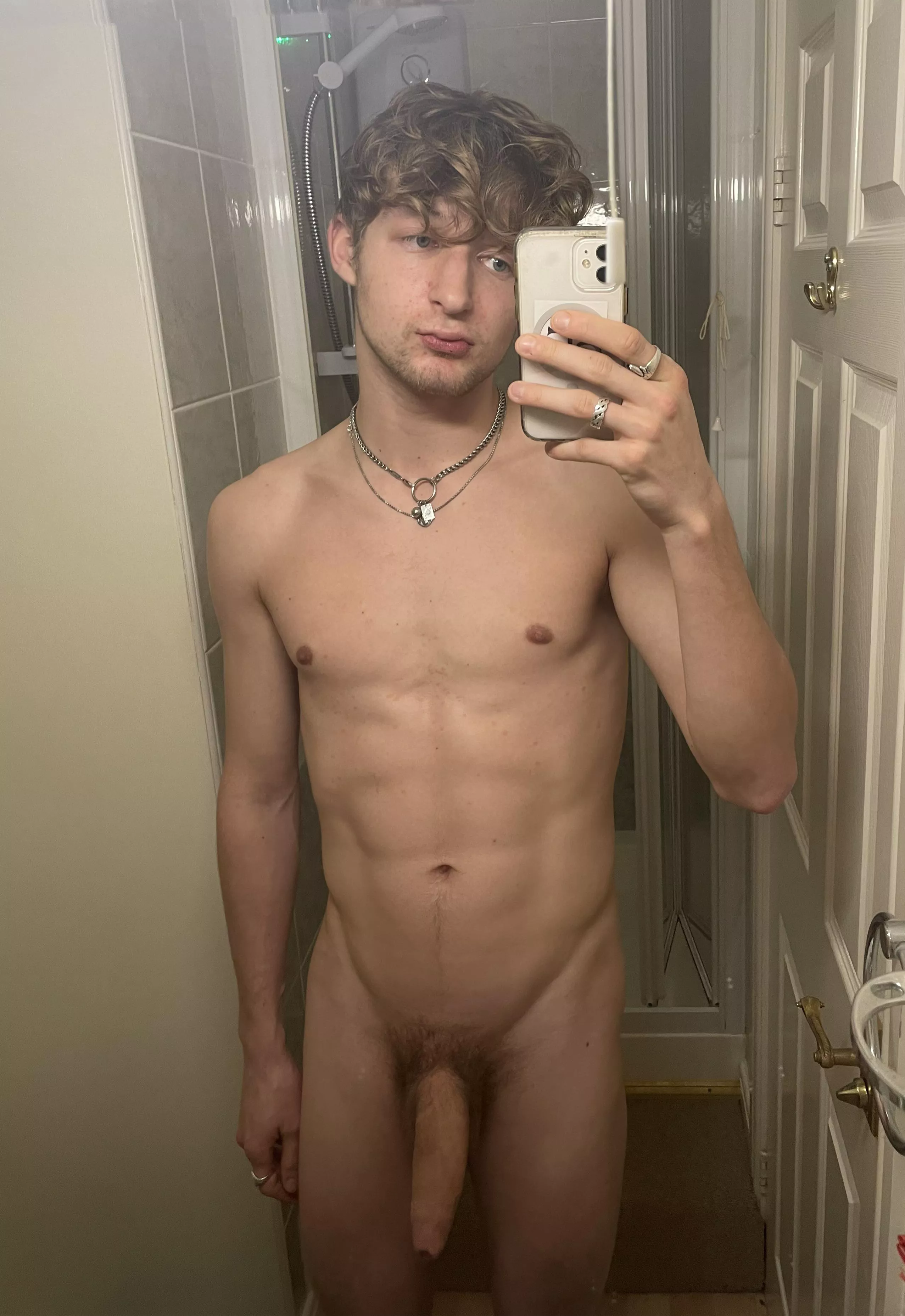 young, hung and uncut😈