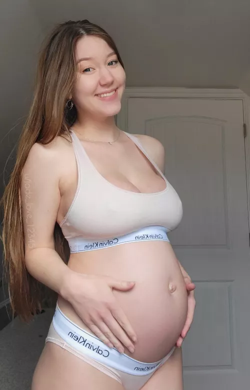 Young mama-to-be