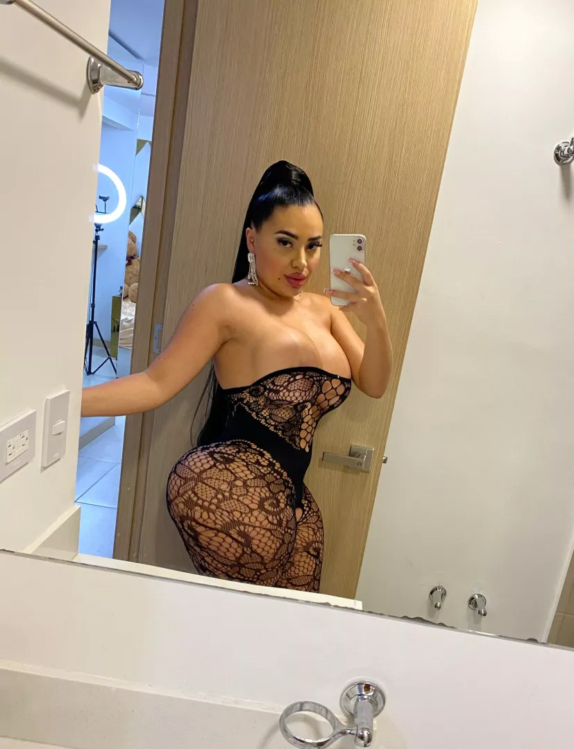Young wife looking for a wild adventure here