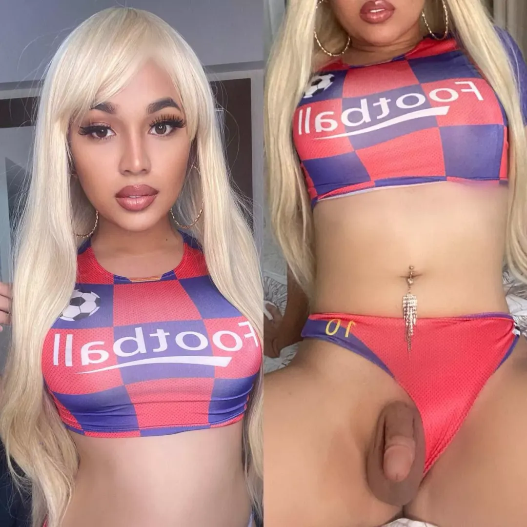 Your cheerleader is ready to be sucked ;)