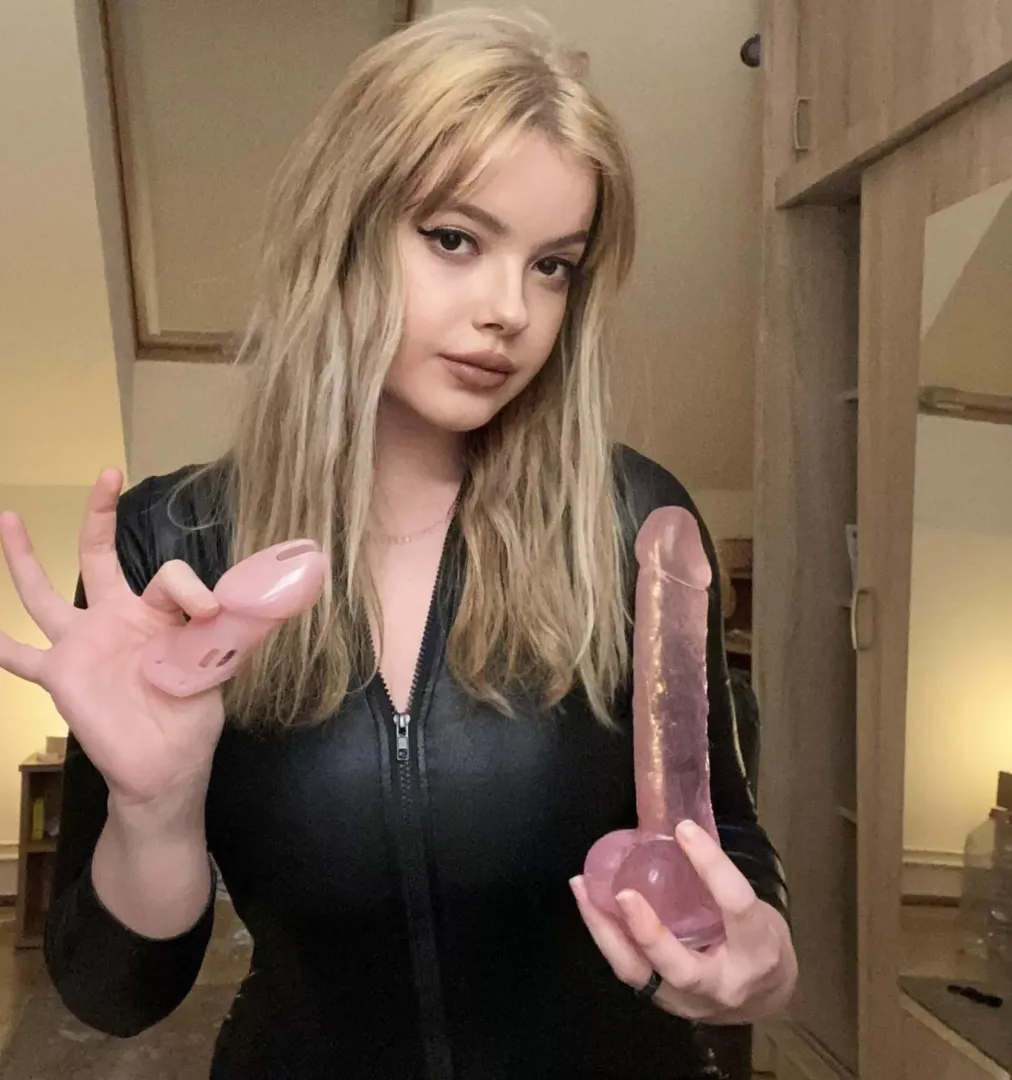 Your dicklet is useless and I want to lock it