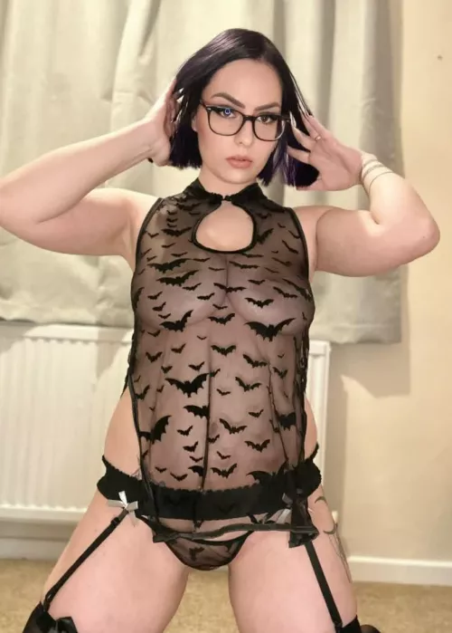 Your favorite goth camgirl at your service