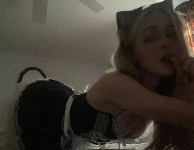 Your kitty is waiting for you 