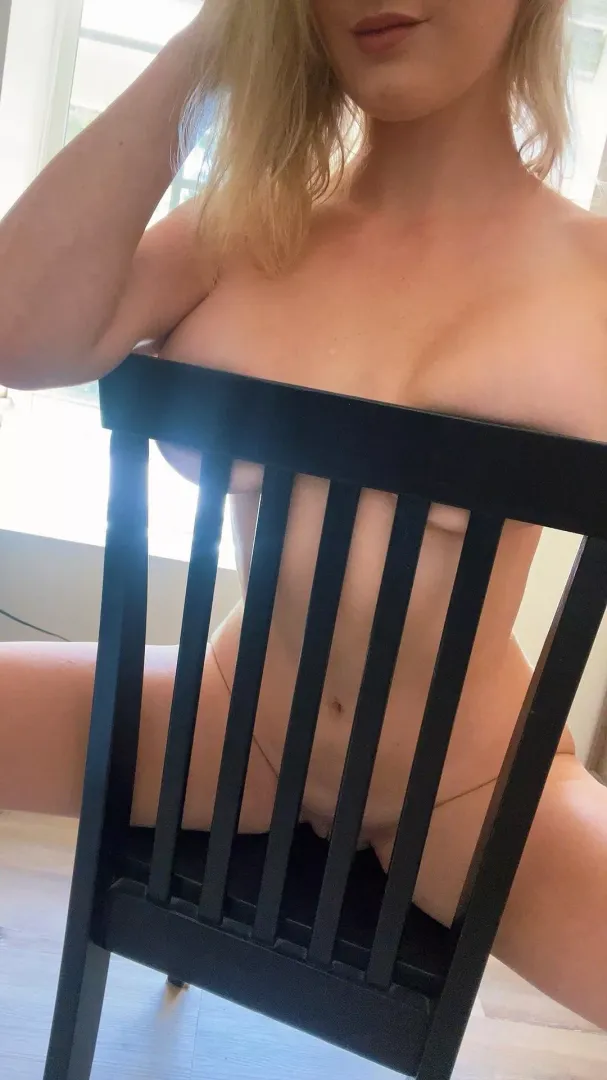 Your married neighbor “accidently” texts you this picture. Would you fuck her?