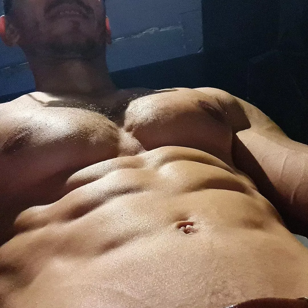 your View when you Touch my Muscles